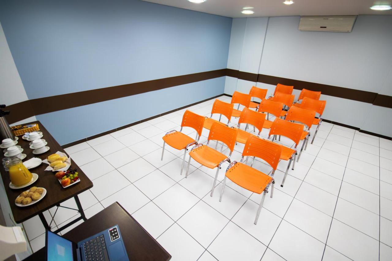 Hotel Dan Inn Sao Carlos By Nacional Inn Buitenkant foto