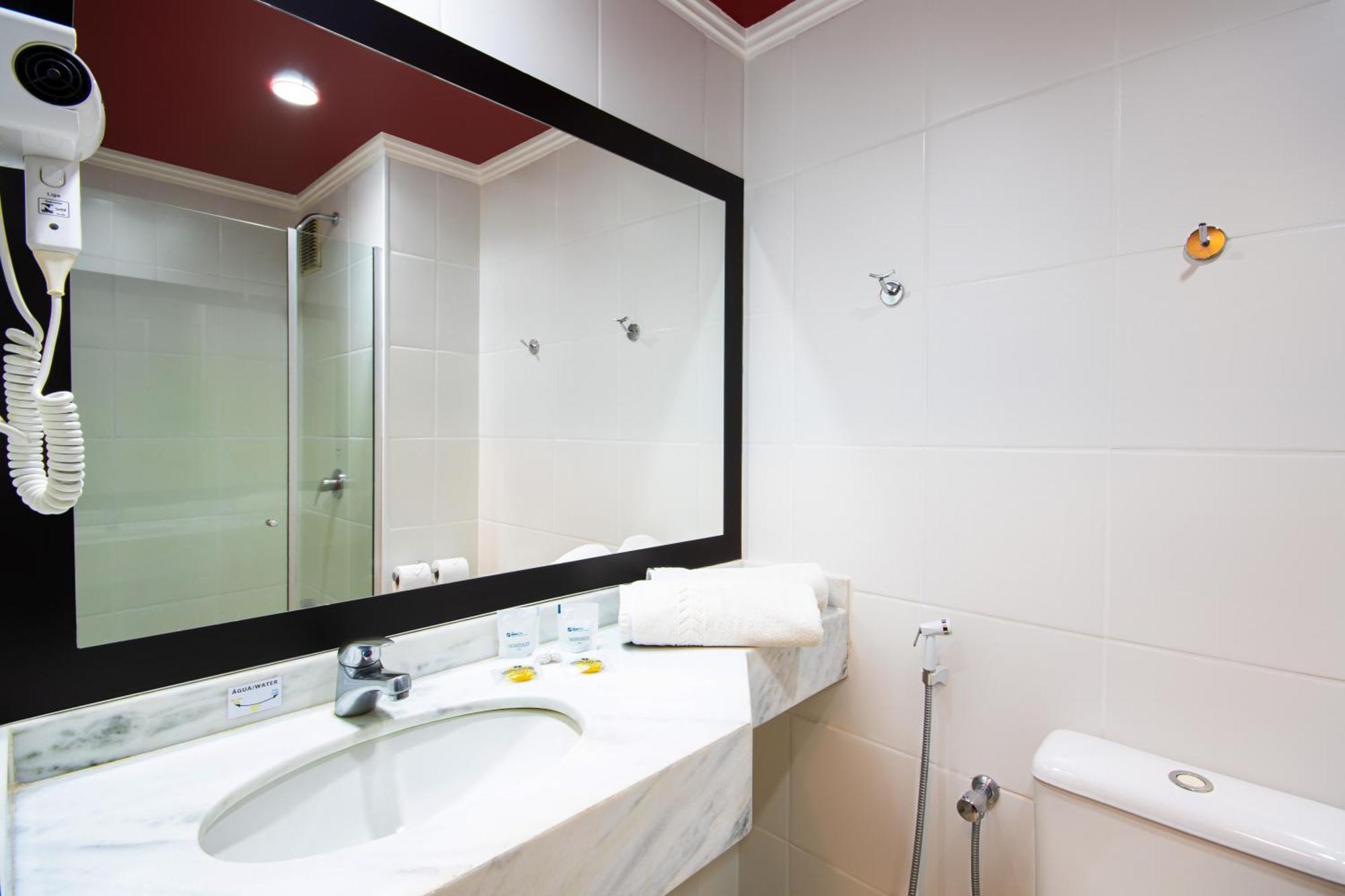 Hotel Dan Inn Sao Carlos By Nacional Inn Buitenkant foto