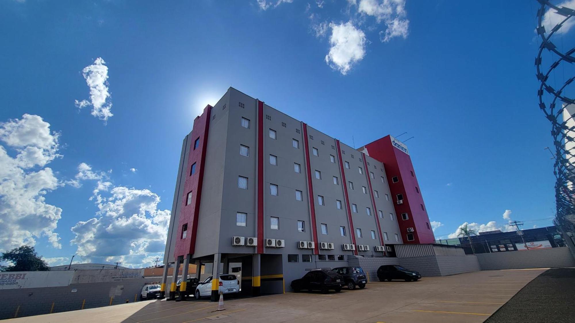 Hotel Dan Inn Sao Carlos By Nacional Inn Buitenkant foto