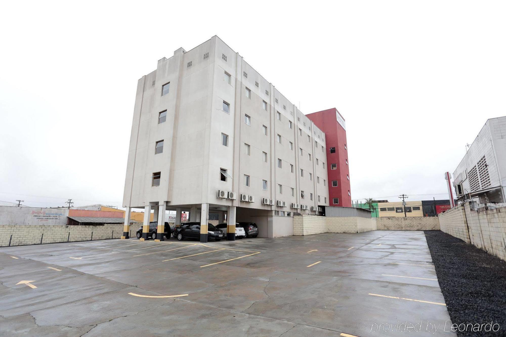 Hotel Dan Inn Sao Carlos By Nacional Inn Buitenkant foto