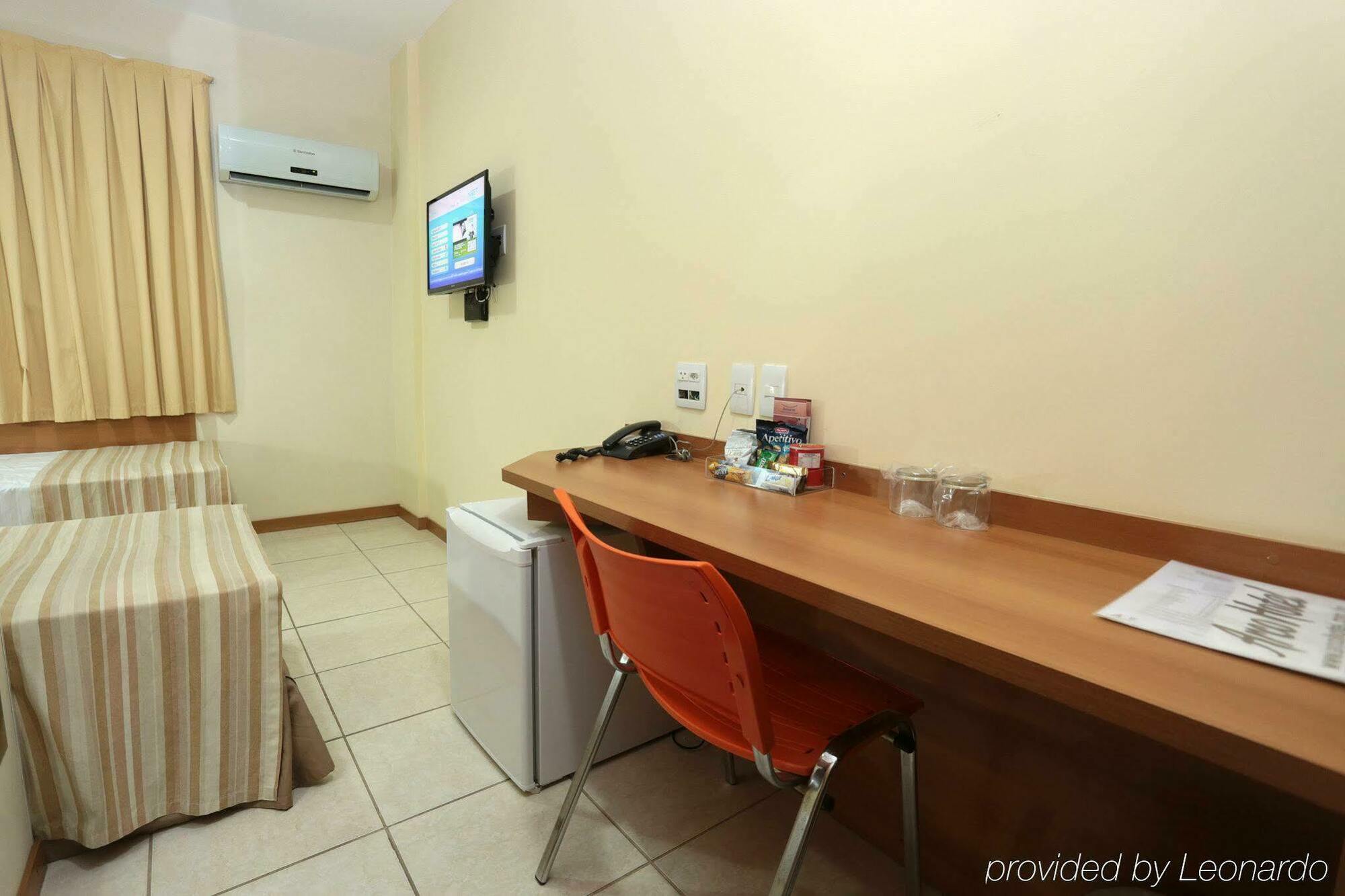Hotel Dan Inn Sao Carlos By Nacional Inn Buitenkant foto