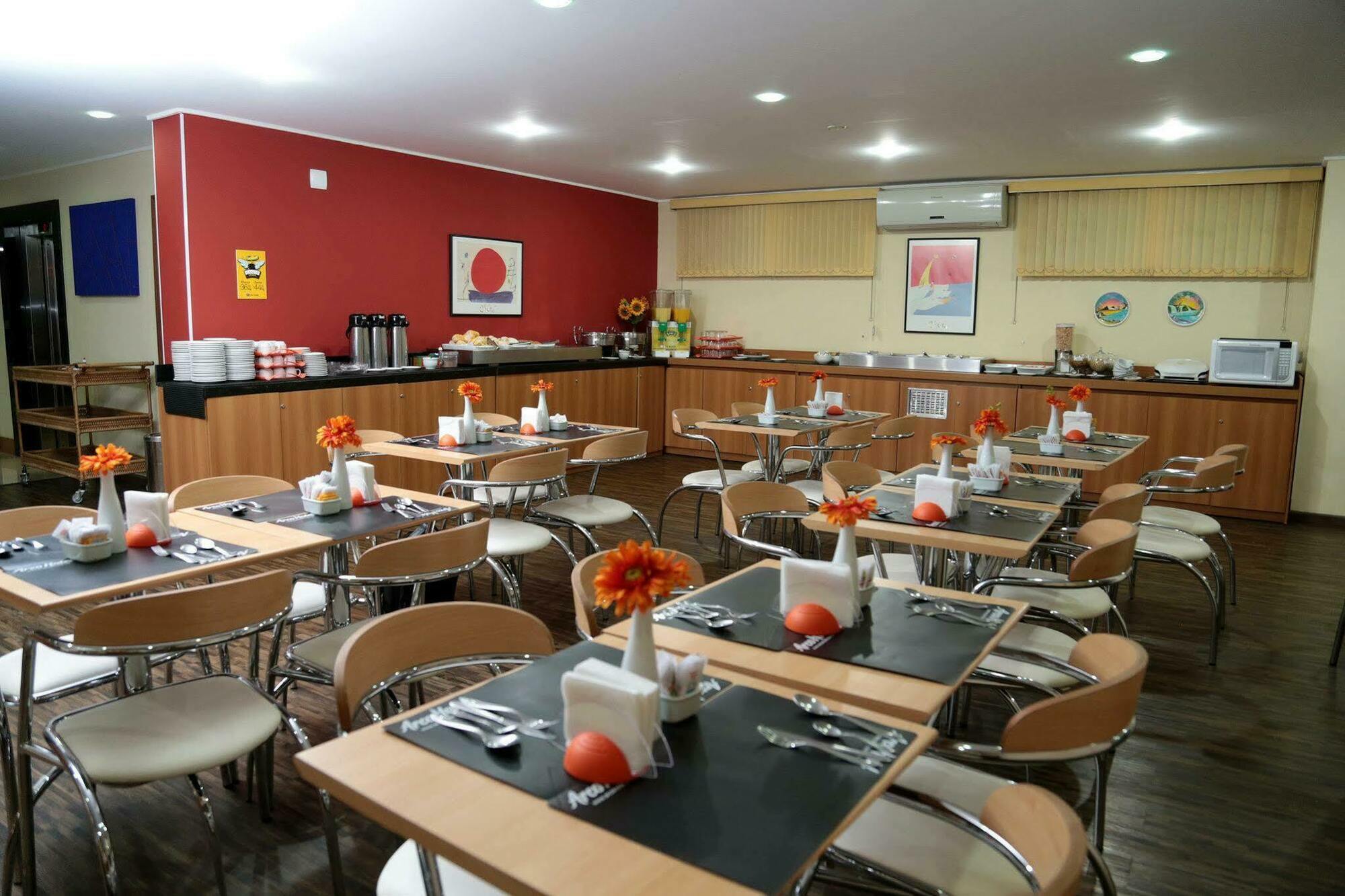 Hotel Dan Inn Sao Carlos By Nacional Inn Buitenkant foto